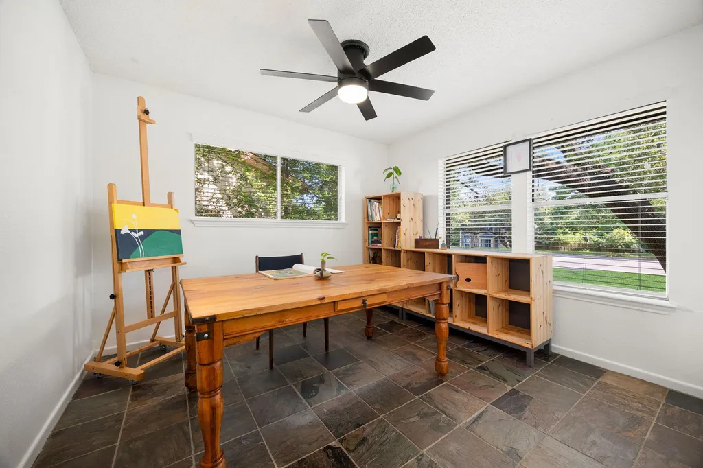 6702 Fireoak Drive Austin TX 78759