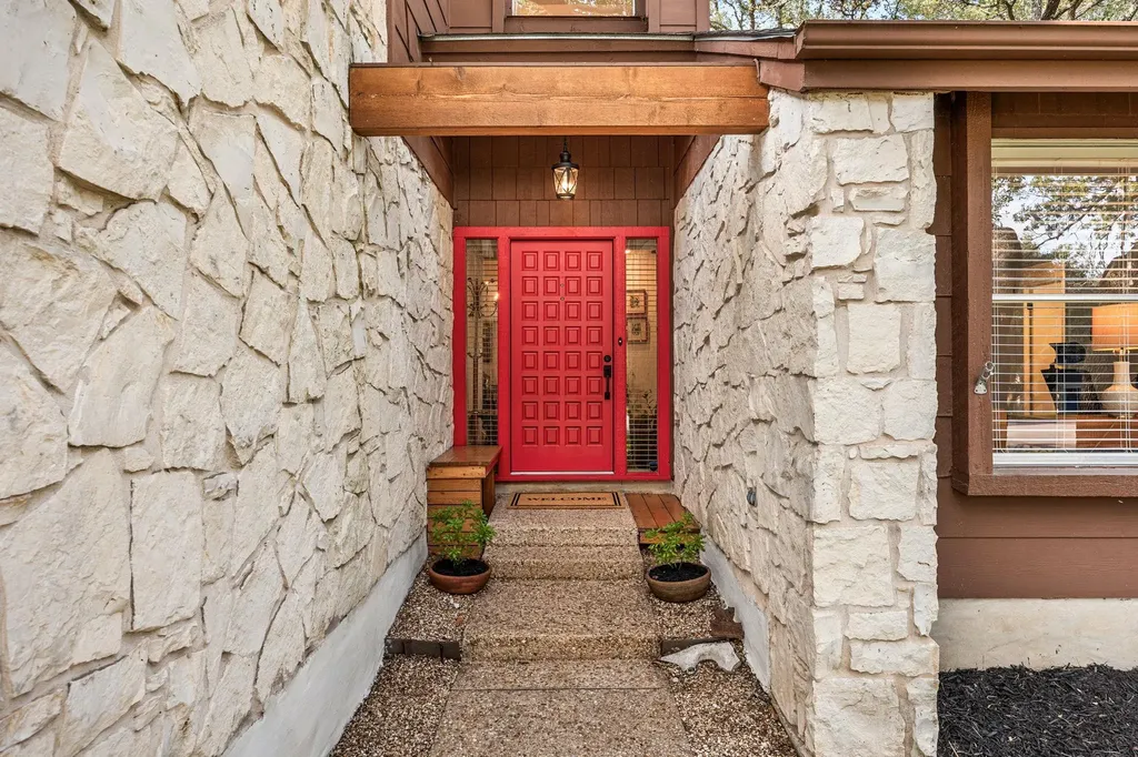 6702 Fireoak Drive Austin TX 78759