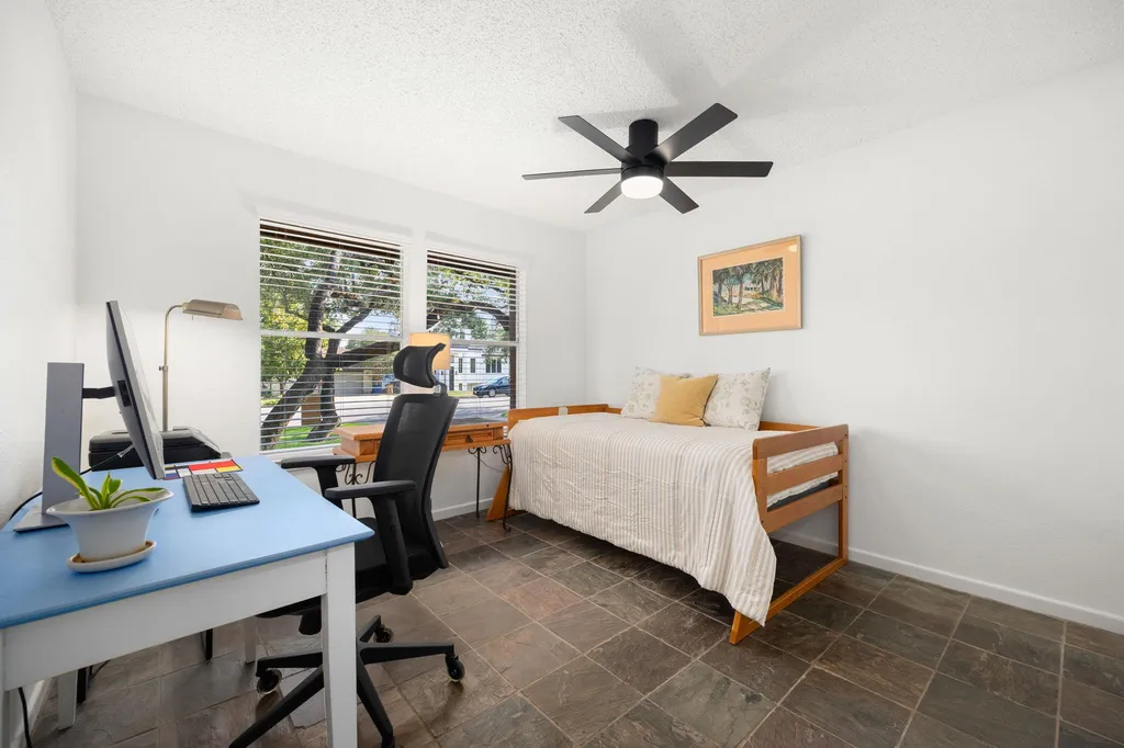6702 Fireoak Drive Austin TX 78759