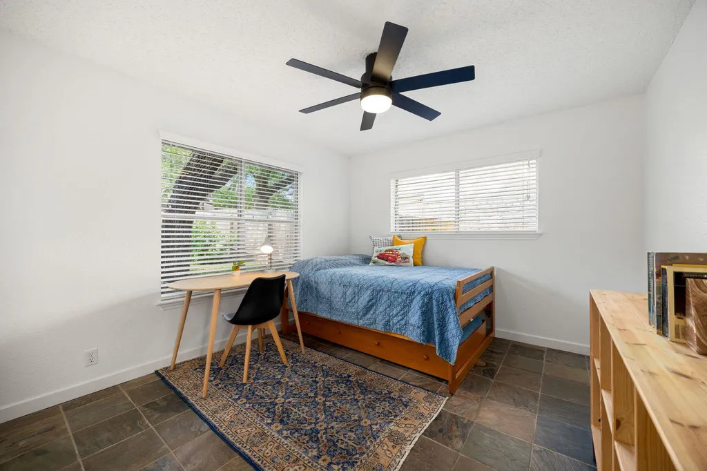 6702 Fireoak Drive Austin TX 78759