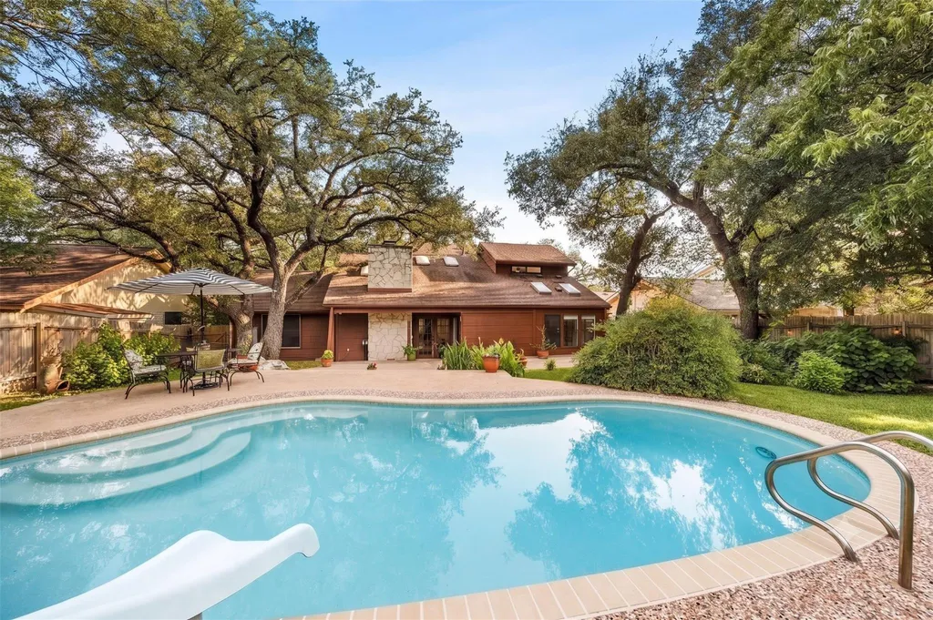 6702 Fireoak Drive Austin TX 78759