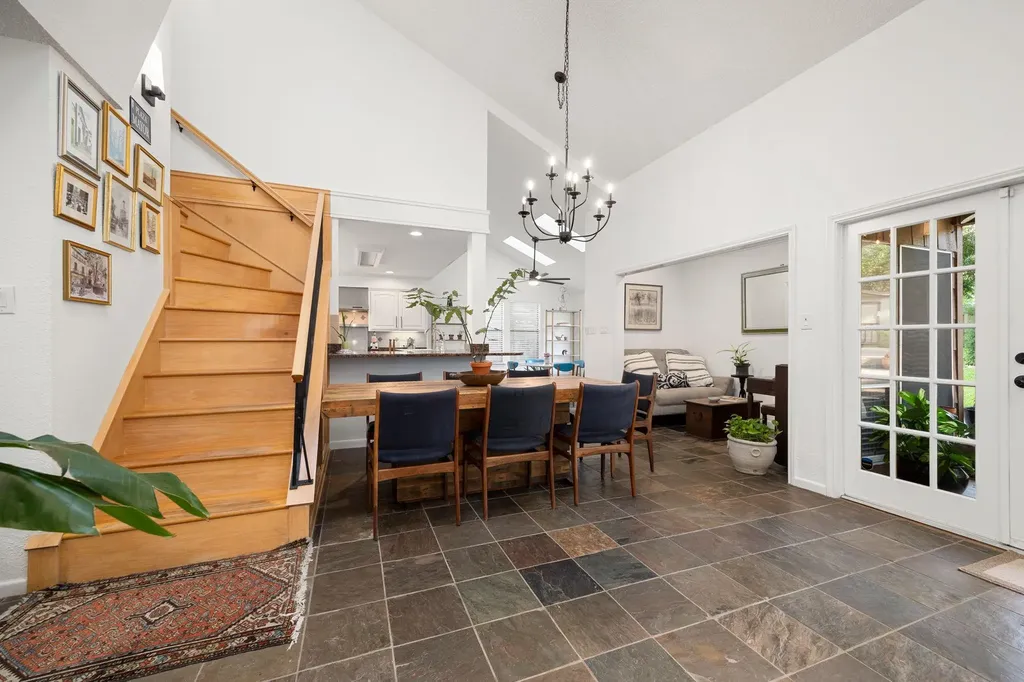 6702 Fireoak Drive Austin TX 78759