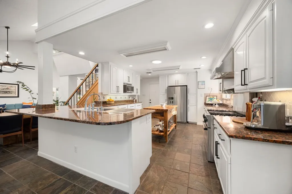 6702 Fireoak Drive Austin TX 78759