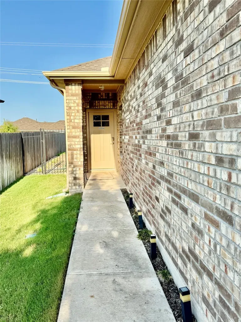 305 Rusk Bluff Avenue Leander TX 78641