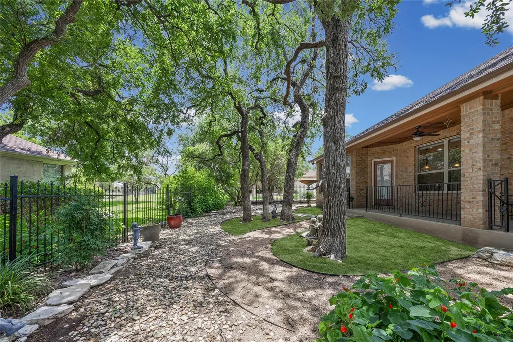 702 Enchanted Rock Trail Georgetown TX 78633