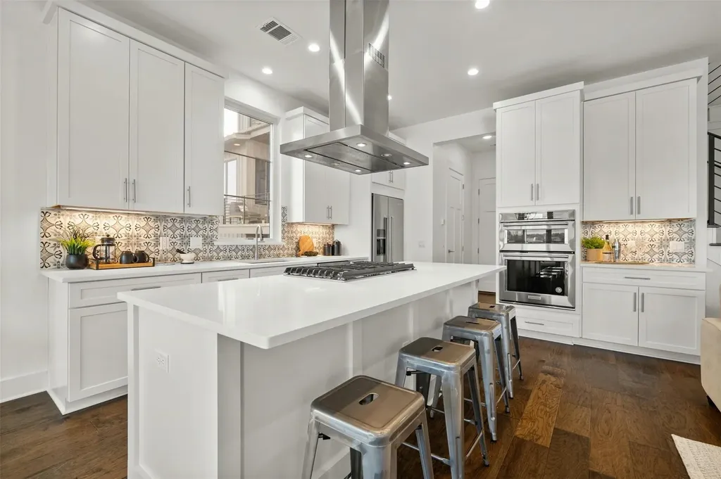 5717 Lost Horizon Drive Austin TX 78759