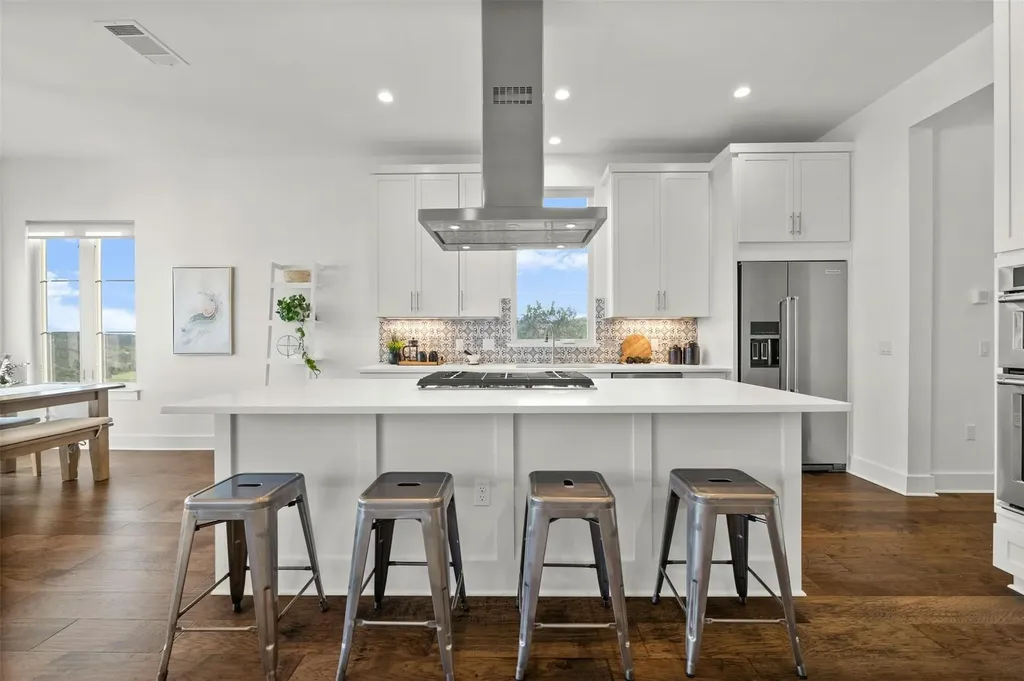 5717 Lost Horizon Drive Austin TX 78759
