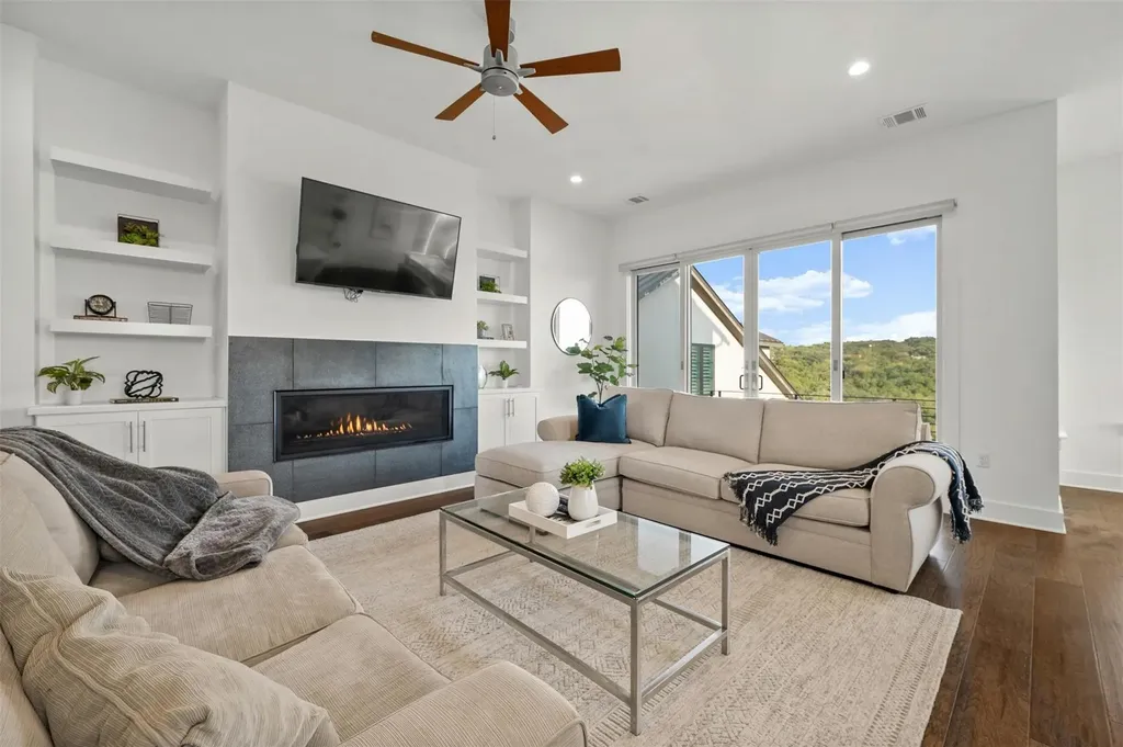 5717 Lost Horizon Drive Austin TX 78759