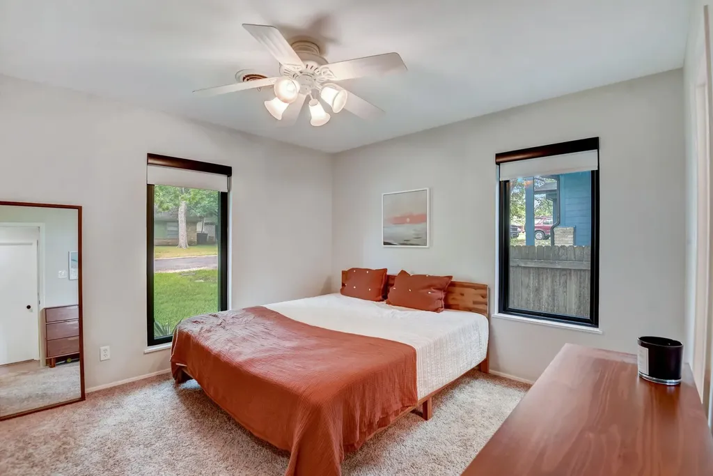 4907 Sylvandale Drive Austin TX 78745