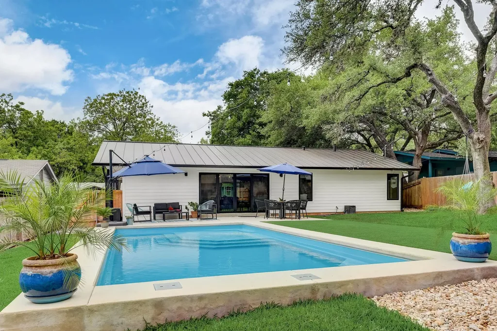 4907 Sylvandale Drive Austin TX 78745