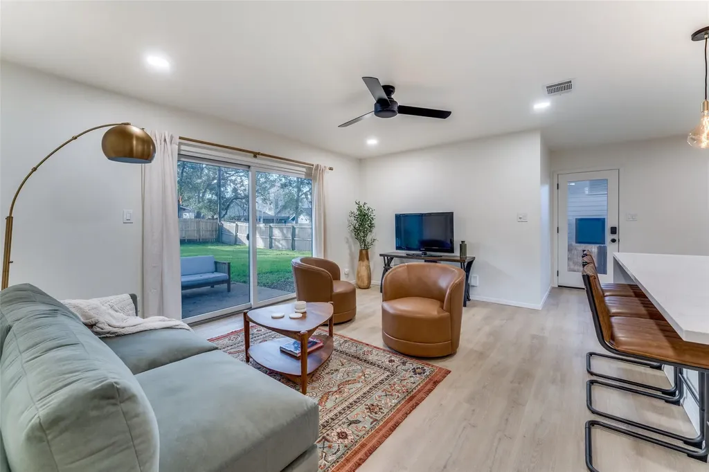 4907 Sylvandale Drive Austin TX 78745