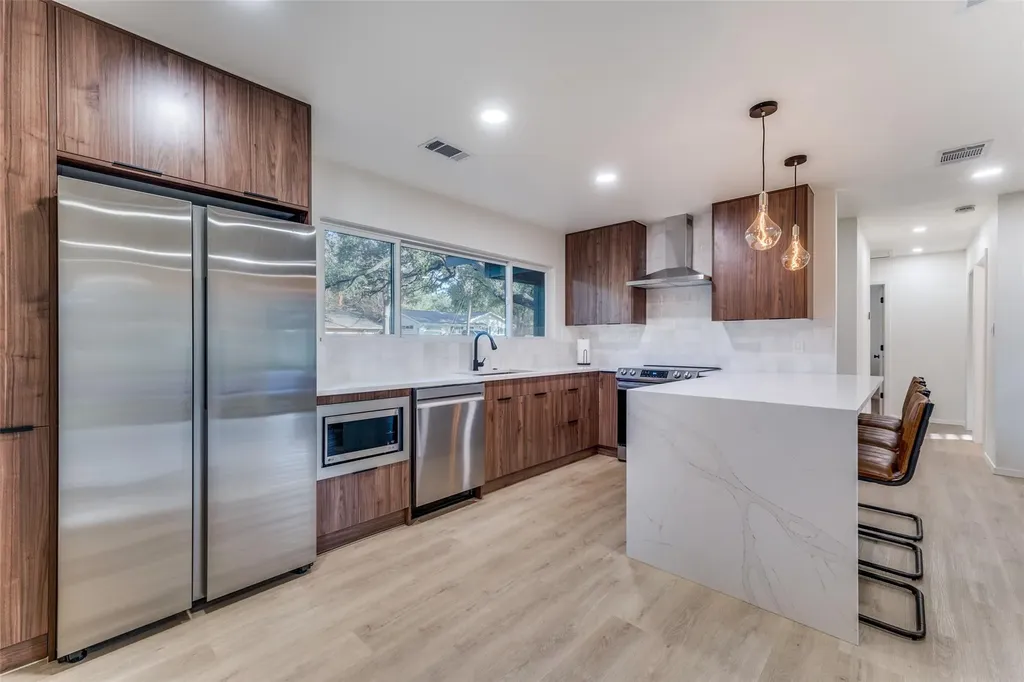 4907 Sylvandale Drive Austin TX 78745