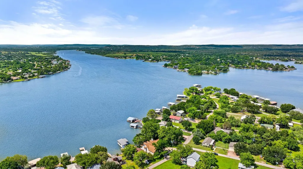 402 South Shorewood Drive Granite Shoals TX 78654