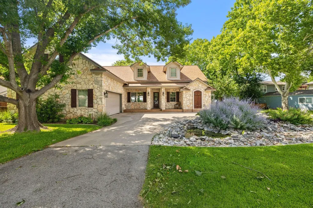 402 South Shorewood Drive Granite Shoals TX 78654