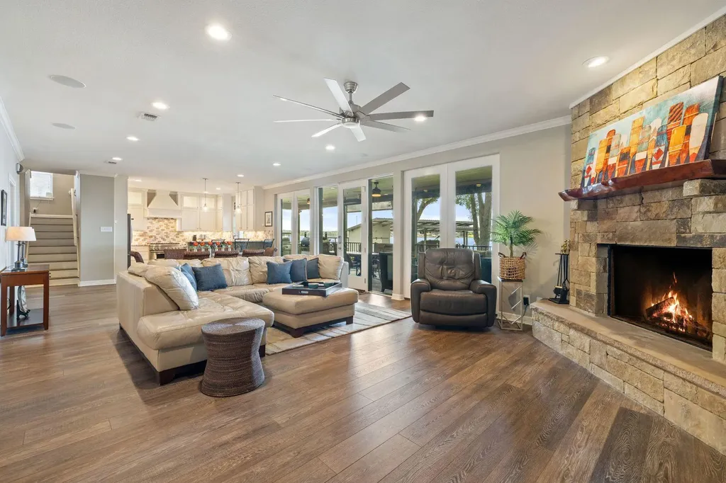 402 South Shorewood Drive Granite Shoals TX 78654