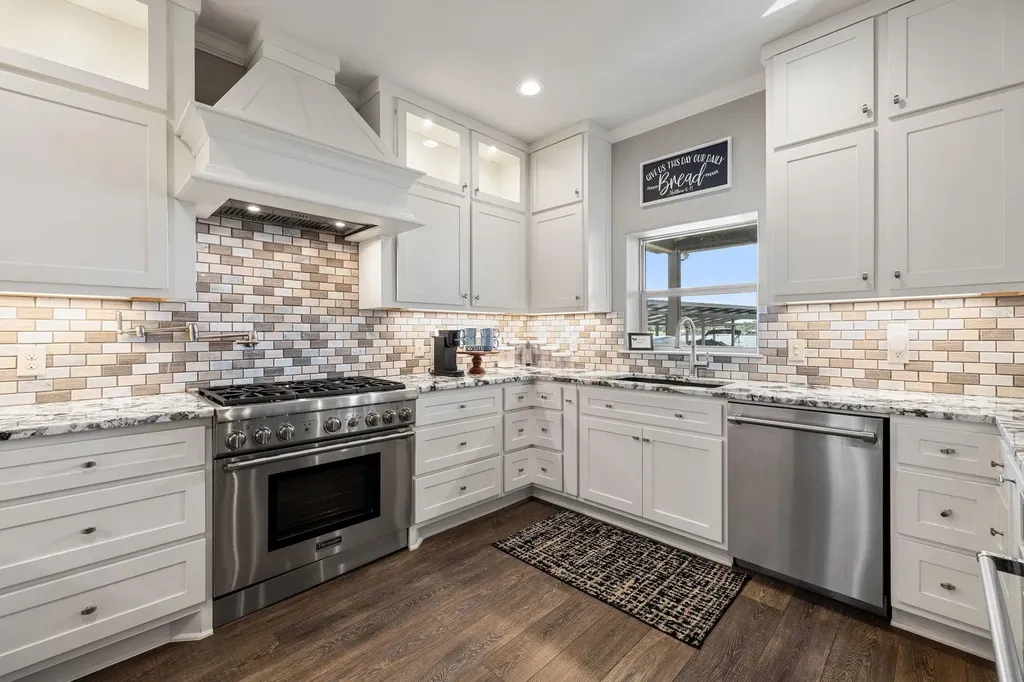 402 South Shorewood Drive Granite Shoals TX 78654