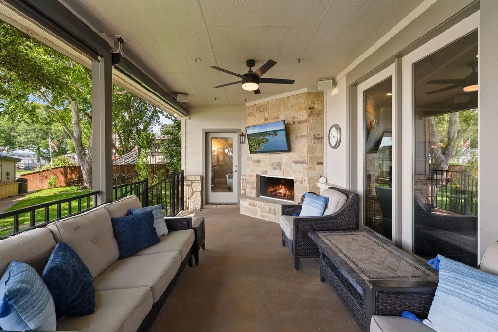 402 South Shorewood Drive Granite Shoals TX 78654