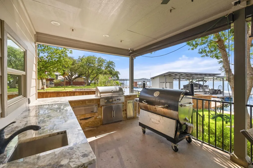 402 South Shorewood Drive Granite Shoals TX 78654