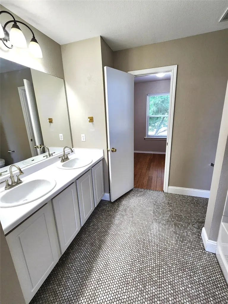 933 Meadow Ridge Loop Georgetown TX 78626