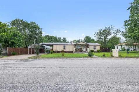 857 E Guadalupe Street La Grange TX 78945
