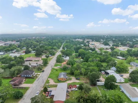 857 E Guadalupe Street La Grange TX 78945