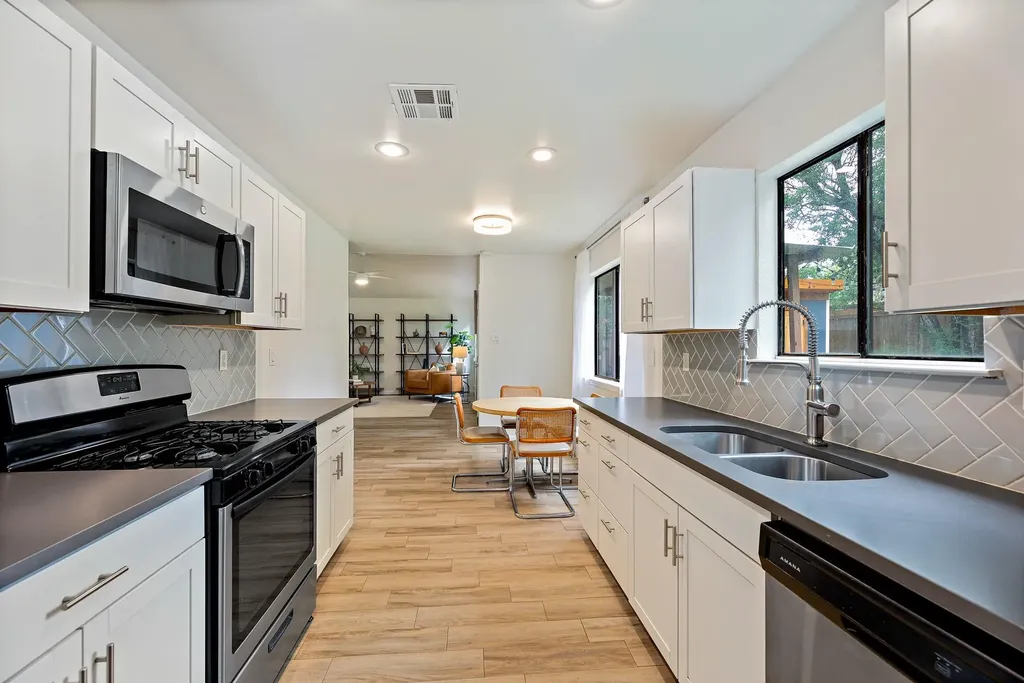 11837 Shropshire Boulevard Austin TX 78753