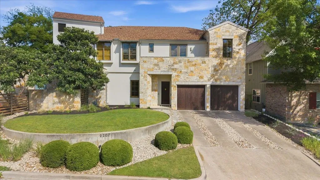 2207 Forest Trail Austin TX 78703