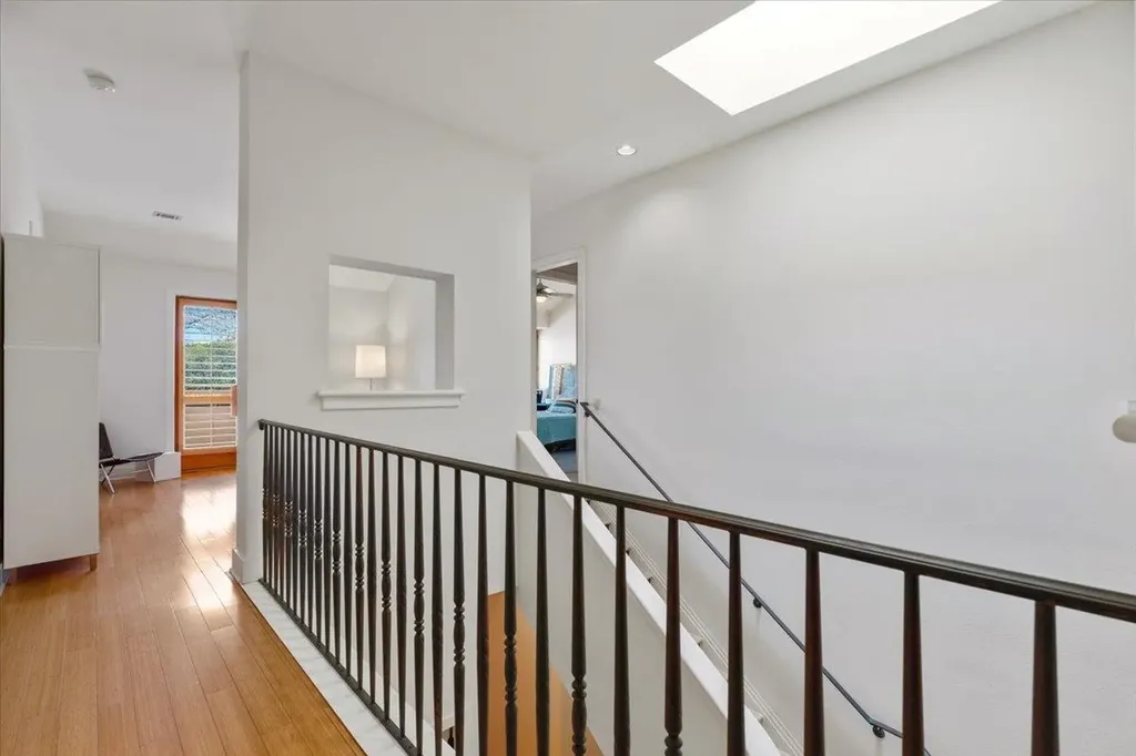 2207 Forest Trail Austin TX 78703