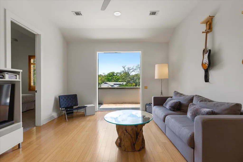 2207 Forest Trail Austin TX 78703