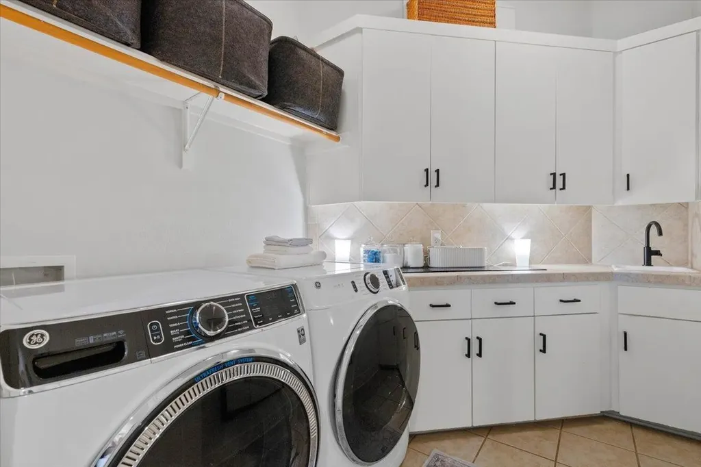2207 Forest Trail Austin TX 78703