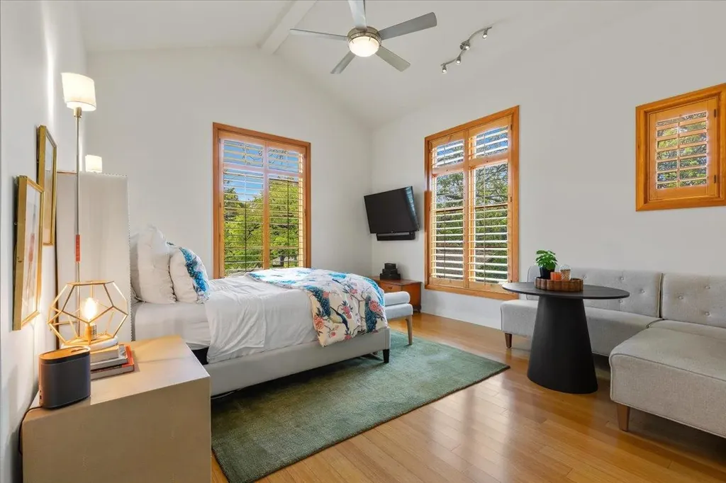 2207 Forest Trail Austin TX 78703