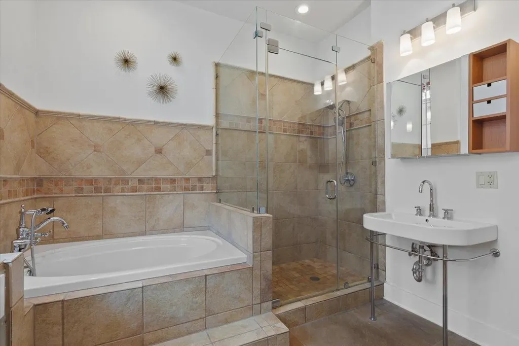 2207 Forest Trail Austin TX 78703