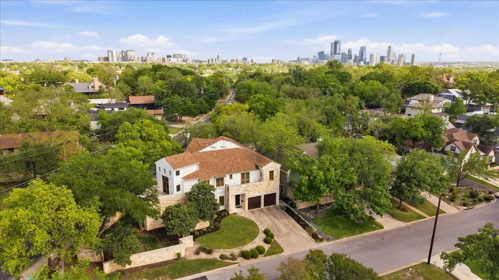 2207 Forest Trail Austin TX 78703