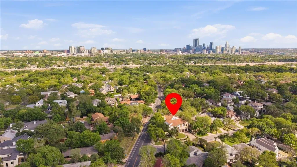 2207 Forest Trail Austin TX 78703