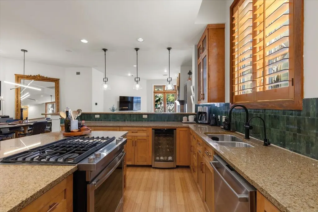 2207 Forest Trail Austin TX 78703