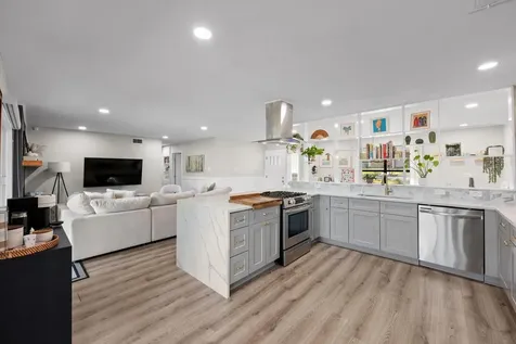 1006 Hollybluff Street Austin TX 78753