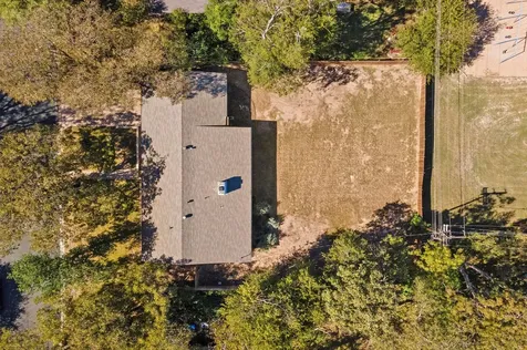 1006 Hollybluff Street Austin TX 78753