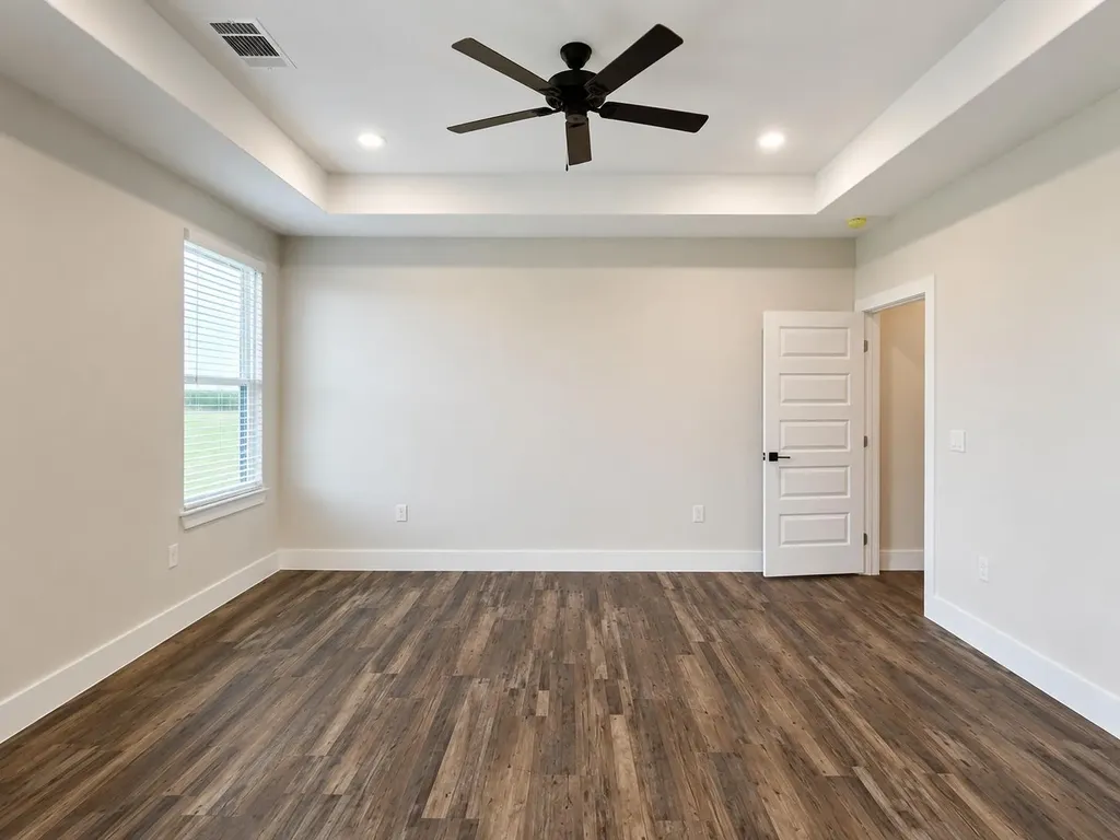 488 County Road 468 Elgin TX 78621