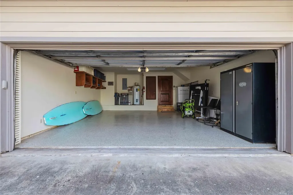 512 Harbor Drive Spicewood TX 78669