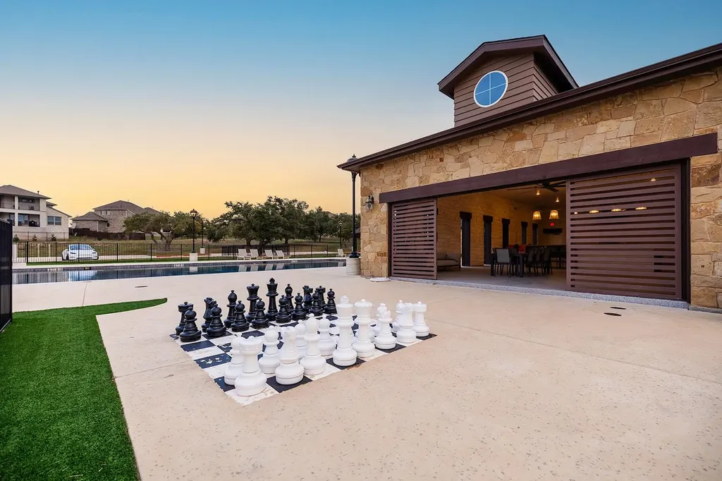 8105 Mesange Drive Austin TX 78738