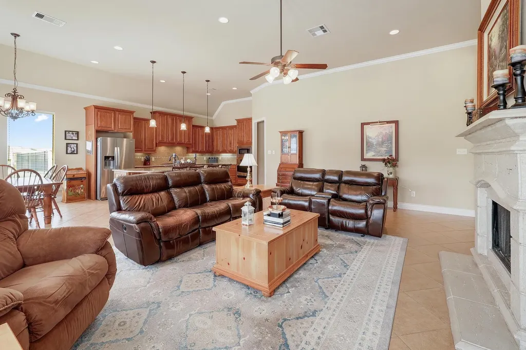 1617 High Lonesome Leander TX 78641