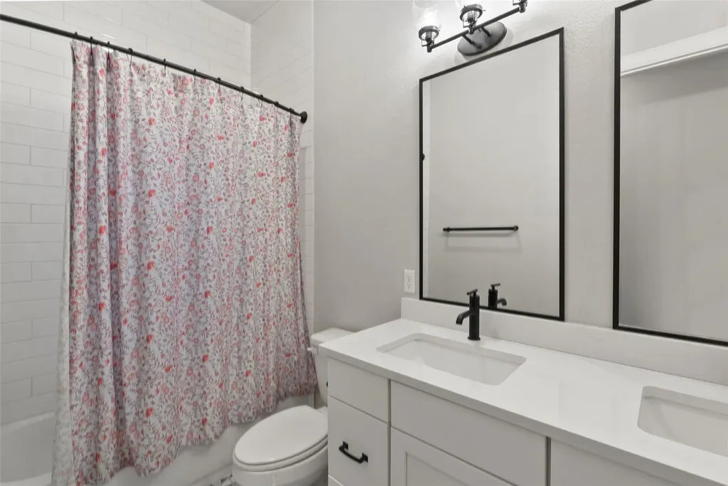 16913 Roselin Drive Austin TX 78738