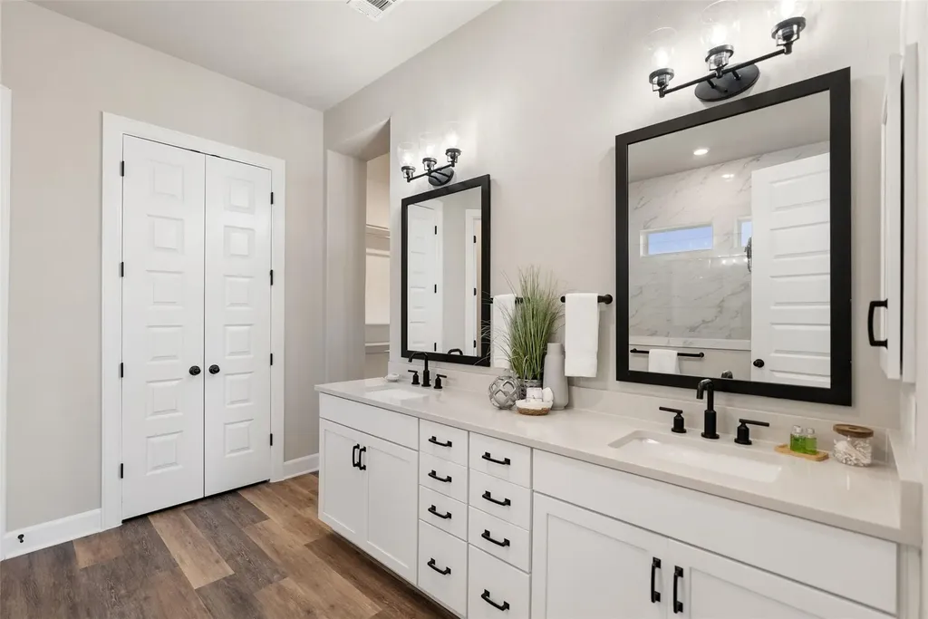 16913 Roselin Drive Austin TX 78738