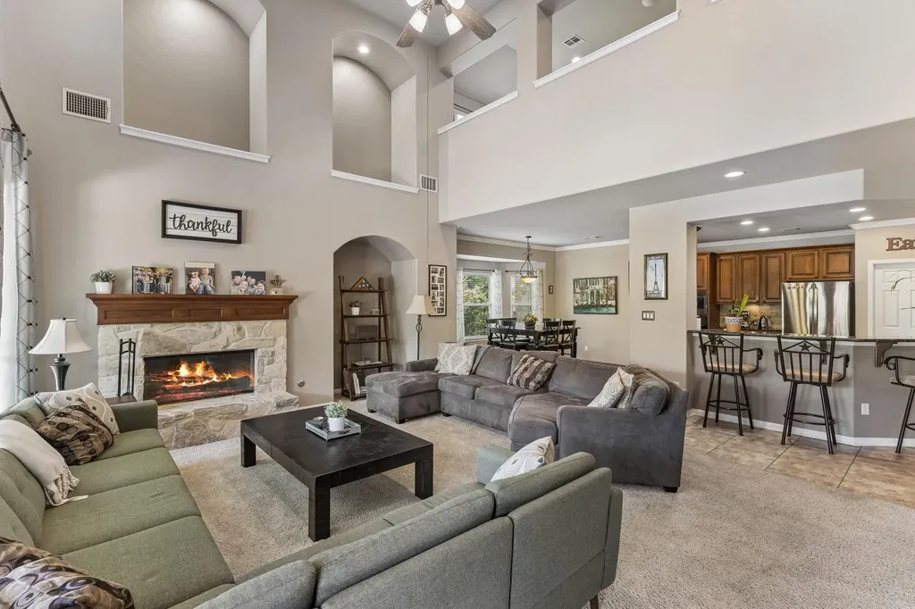 16517 Along Creek Cove Austin TX 78717