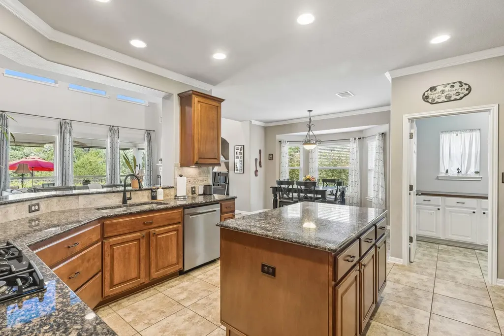 16517 Along Creek Cove Austin TX 78717