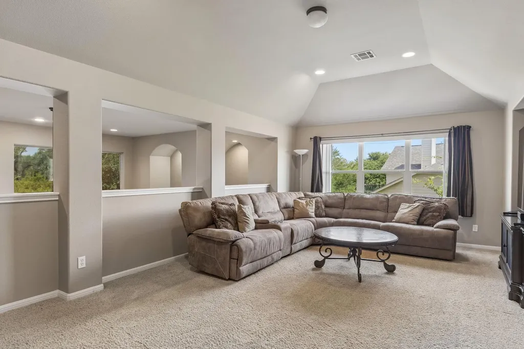 16517 Along Creek Cove Austin TX 78717