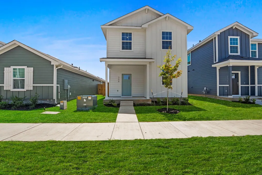 304 Constanza Trail Bastrop TX 78602