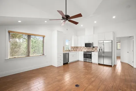 19 Swiftwater Trail The Hills TX 78738