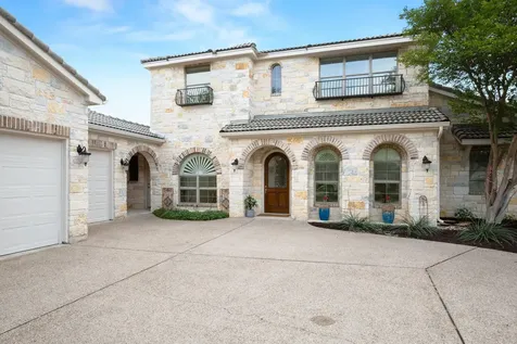 19 Swiftwater Trail The Hills TX 78738