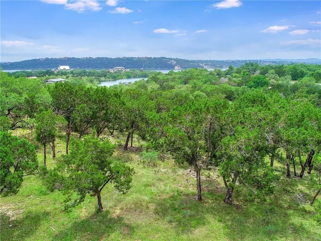 18509 Flying J Boulevard Spicewood TX 78669
